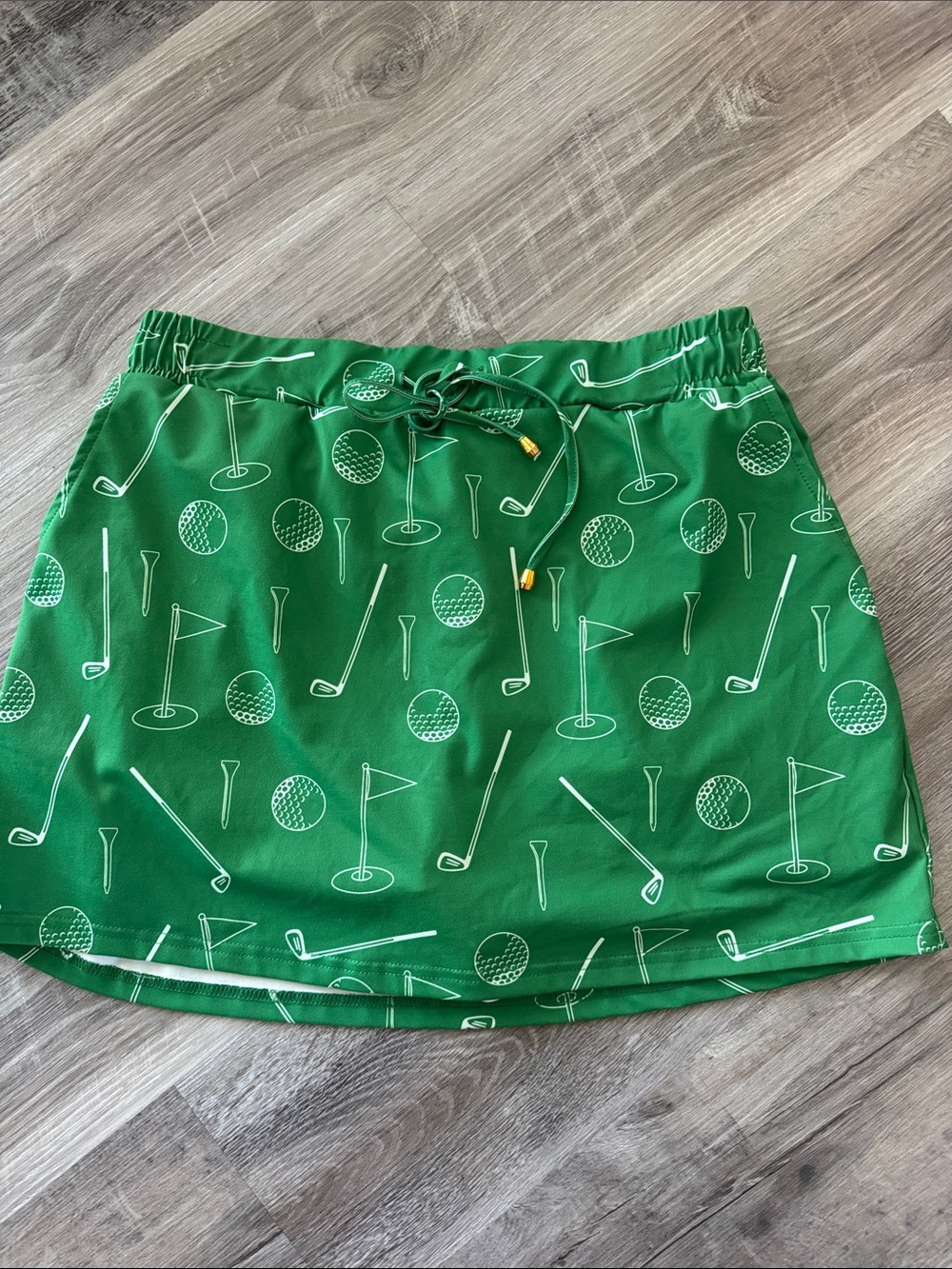 Jess, Lea Green Golf-Print Women’s Skort XL